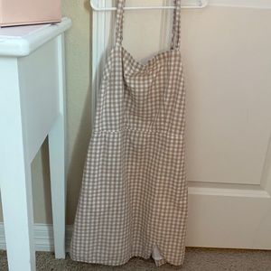 Abercrombie and fitch tan and white checkered dress